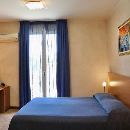 Bed and Breakfast Acqua Di Mare Бордигера Экстерьер фото