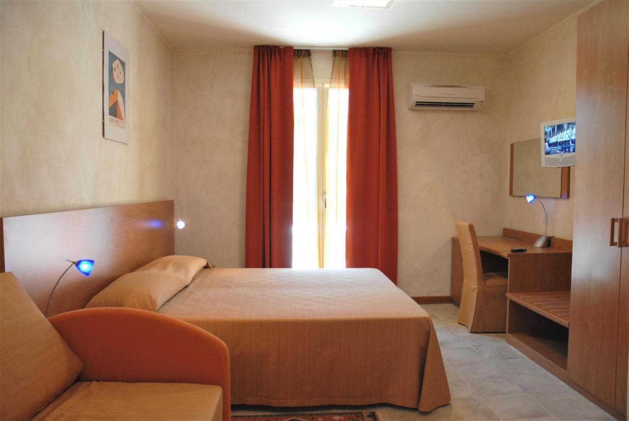 Bed and Breakfast Acqua Di Mare Бордигера Экстерьер фото